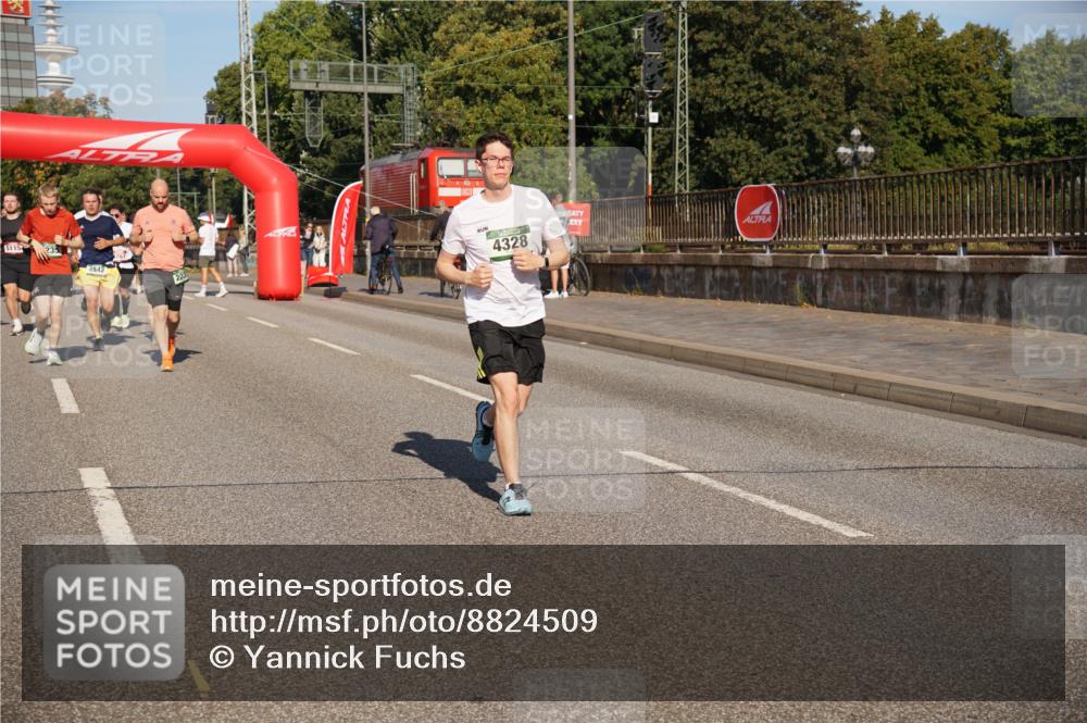 07.09.2025 - BARMER Alsterlauf Yannick Fuchs http://msf.ph/oto/8824509 07.09.2025 09:49:23 Laufen 5115, 4842, 4328 meine-sportfotos.de