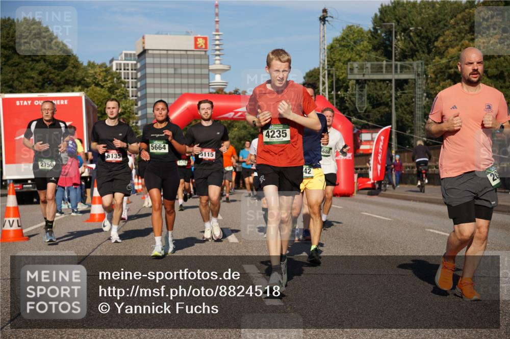 07.09.2025 - BARMER Alsterlauf Yannick Fuchs http://msf.ph/oto/8824518 07.09.2025 09:49:26 Laufen 2750, 5135, 5664, 8479, 5115, 4235, 122, 42, 688, 20 meine-sportfotos.de