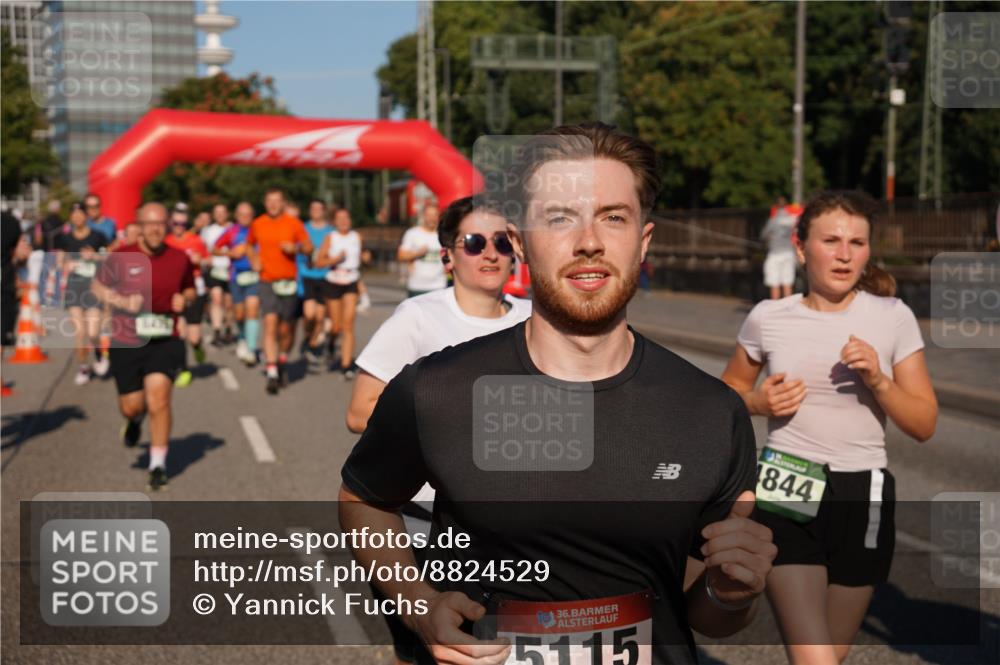 07.09.2025 - BARMER Alsterlauf Yannick Fuchs http://msf.ph/oto/8824529 07.09.2025 09:49:30 Laufen 6476, 36, 511, 844 meine-sportfotos.de
