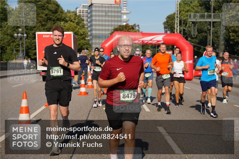 07.09.2025 - BARMER Alsterlauf Yannick Fuchs http://msf.ph/oto/8824541 07.09.2025 09:49:32 Laufen 5791, 4416, 8479, 529, 6151, 3434, 4809, 5912 meine-sportfotos.de