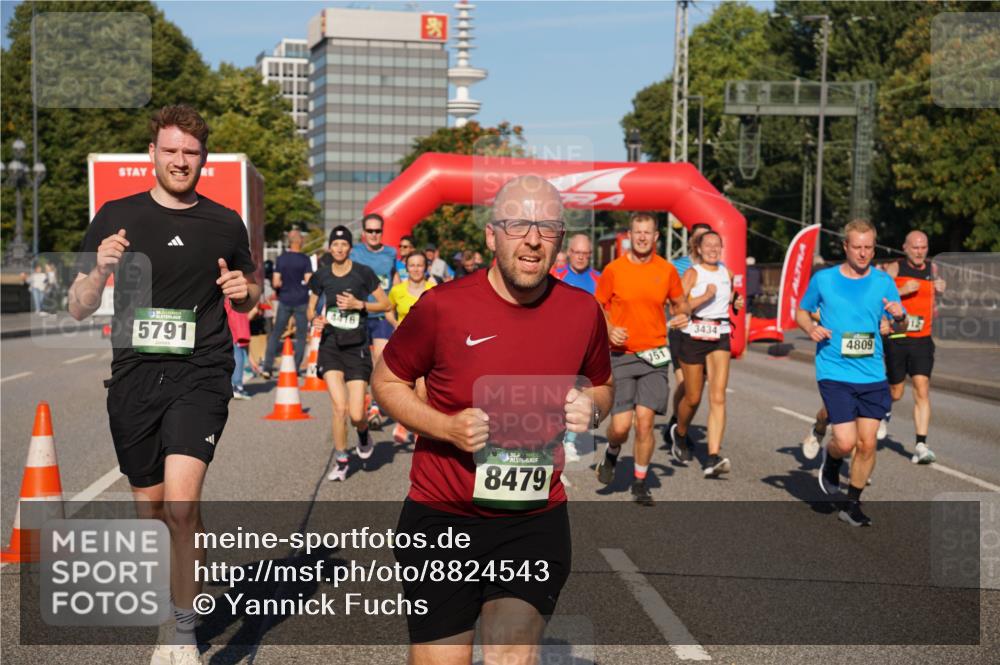 07.09.2025 - BARMER Alsterlauf Yannick Fuchs http://msf.ph/oto/8824543 07.09.2025 09:49:32 Laufen 5791, 4416, 636, 8479, 151, 3434, 4809 meine-sportfotos.de