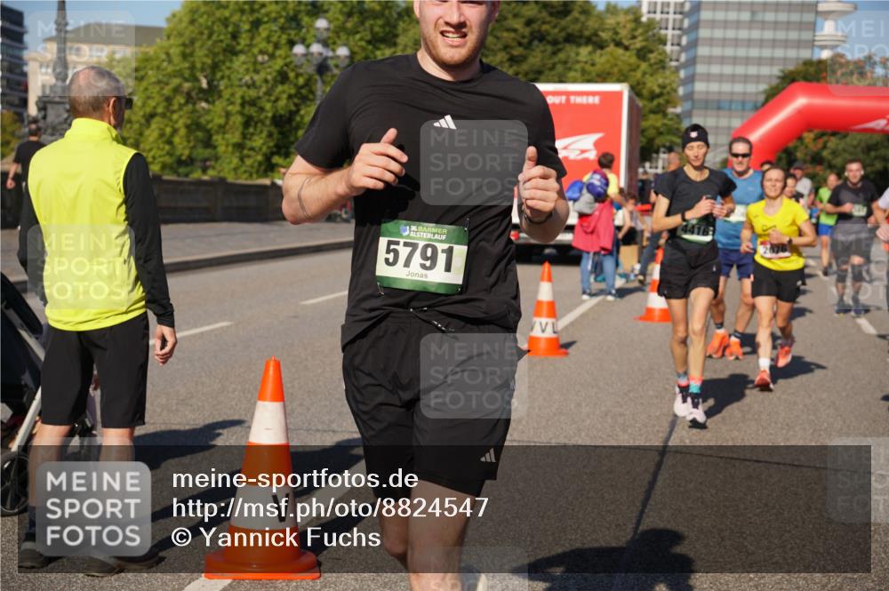 07.09.2025 - BARMER Alsterlauf Yannick Fuchs http://msf.ph/oto/8824547 07.09.2025 09:49:33 Laufen 136, 5791 meine-sportfotos.de