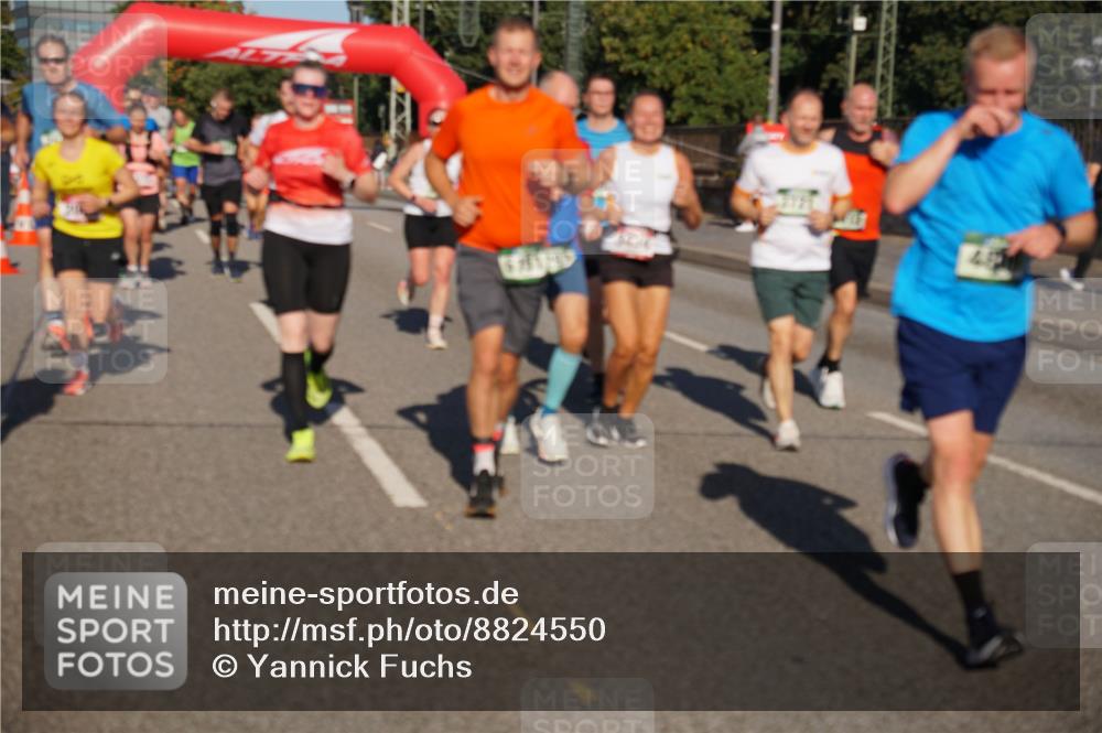 07.09.2025 - BARMER Alsterlauf Yannick Fuchs http://msf.ph/oto/8824550 07.09.2025 09:49:33 Laufen 45 meine-sportfotos.de