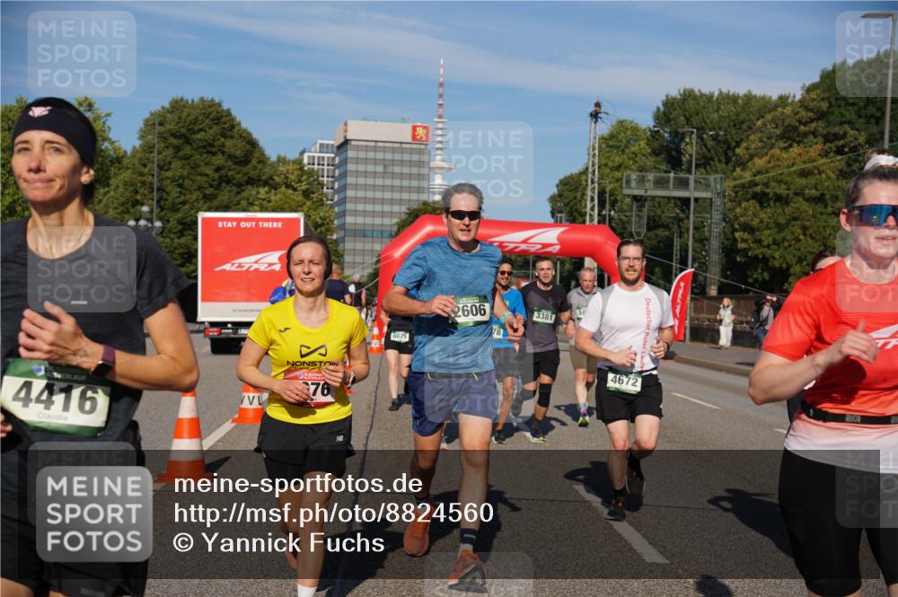 07.09.2025 - BARMER Alsterlauf Yannick Fuchs http://msf.ph/oto/8824560 07.09.2025 09:49:35 Laufen 4416, 76, 6075, 2606, 3381, 59, 4672, 72803 meine-sportfotos.de