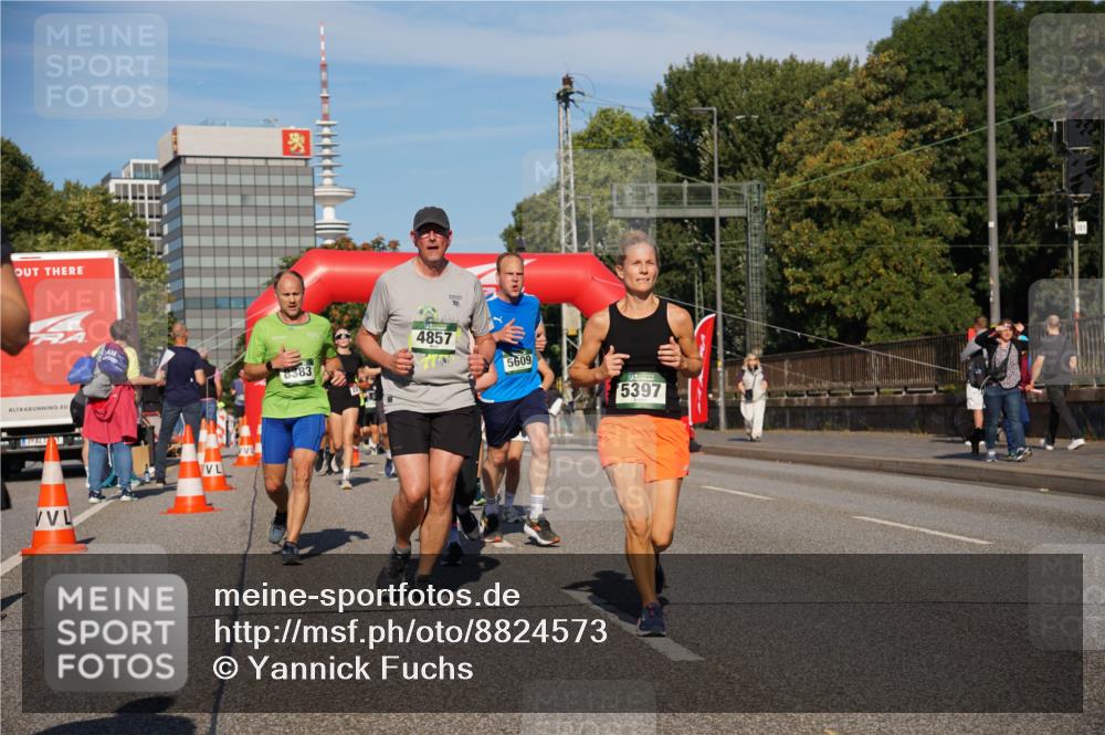 07.09.2025 - BARMER Alsterlauf Yannick Fuchs http://msf.ph/oto/8824573 07.09.2025 09:49:39 Laufen 4857, 8383, 5609, 5397 meine-sportfotos.de