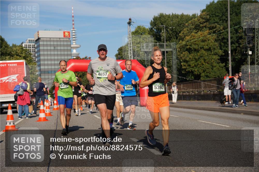 07.09.2025 - BARMER Alsterlauf Yannick Fuchs http://msf.ph/oto/8824575 07.09.2025 09:49:39 Laufen 4857, 8383, 6175, 5609, 5397 meine-sportfotos.de