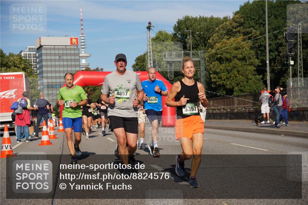 07.09.2025 - BARMER Alsterlauf Yannick Fuchs http://msf.ph/oto/8824576 07.09.2025 09:49:40 Laufen 83, 10, 4857, 5609, 5397 meine-sportfotos.de