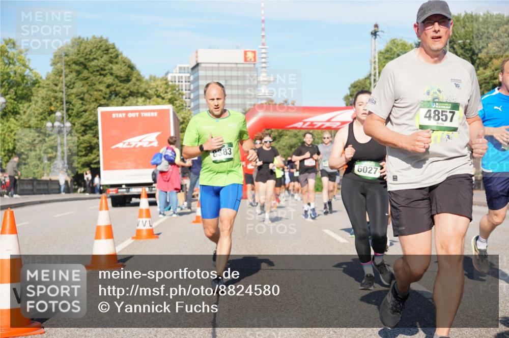 07.09.2025 - BARMER Alsterlauf Yannick Fuchs http://msf.ph/oto/8824580 07.09.2025 09:49:41 Laufen 8383, 4857, 6027, 10 meine-sportfotos.de
