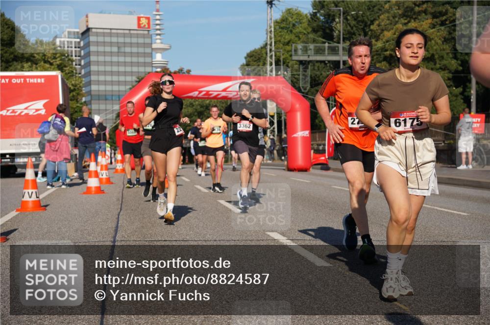 07.09.2025 - BARMER Alsterlauf Yannick Fuchs http://msf.ph/oto/8824587 07.09.2025 09:49:43 Laufen 22, 3362, 27, 6175 meine-sportfotos.de