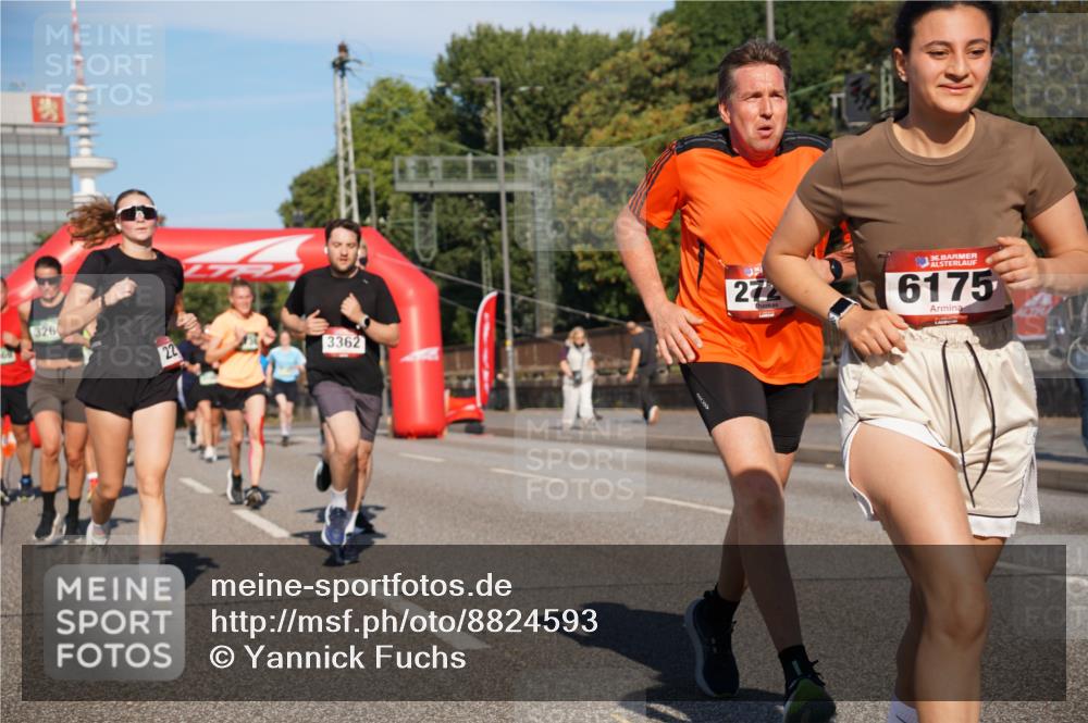 07.09.2025 - BARMER Alsterlauf Yannick Fuchs http://msf.ph/oto/8824593 07.09.2025 09:49:43 Laufen 326, 22, 3362, 272, 10, 36, 6175 meine-sportfotos.de