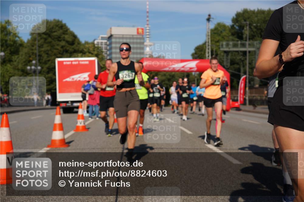 07.09.2025 - BARMER Alsterlauf Yannick Fuchs http://msf.ph/oto/8824603 07.09.2025 09:49:45 Laufen 3267 meine-sportfotos.de