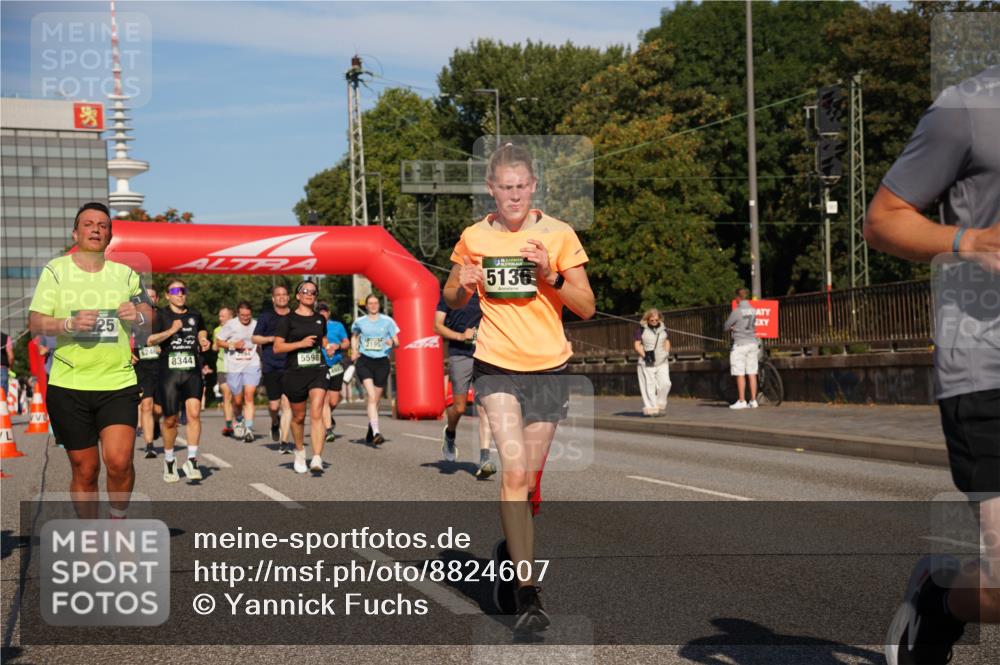 07.09.2025 - BARMER Alsterlauf Yannick Fuchs http://msf.ph/oto/8824607 07.09.2025 09:49:46 Laufen 25, 62460, 8344, 5598, 2195, 5136 meine-sportfotos.de