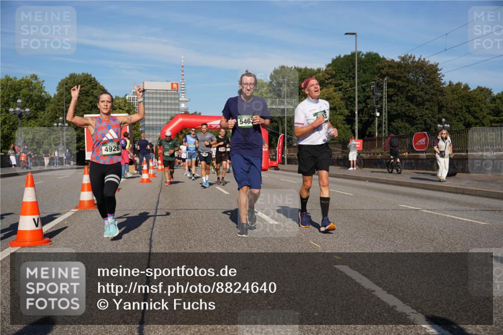 07.09.2025 - BARMER Alsterlauf Yannick Fuchs http://msf.ph/oto/8824640 07.09.2025 09:49:55 Laufen 4926, 3129, 546 meine-sportfotos.de