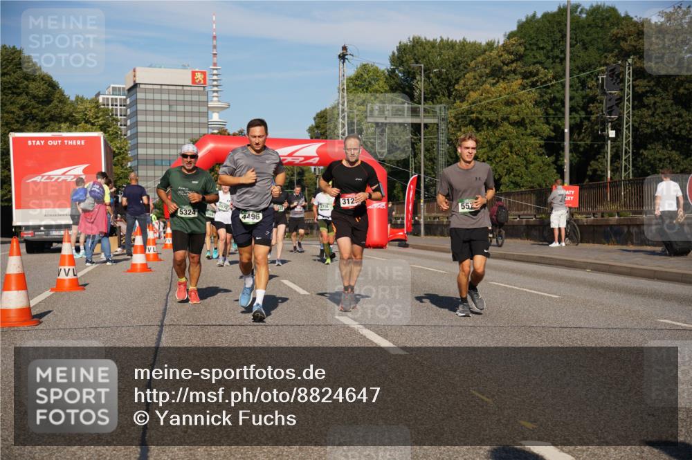 07.09.2025 - BARMER Alsterlauf Yannick Fuchs http://msf.ph/oto/8824647 07.09.2025 09:49:57 Laufen 312, 3716, 5324, 557, 4496 meine-sportfotos.de