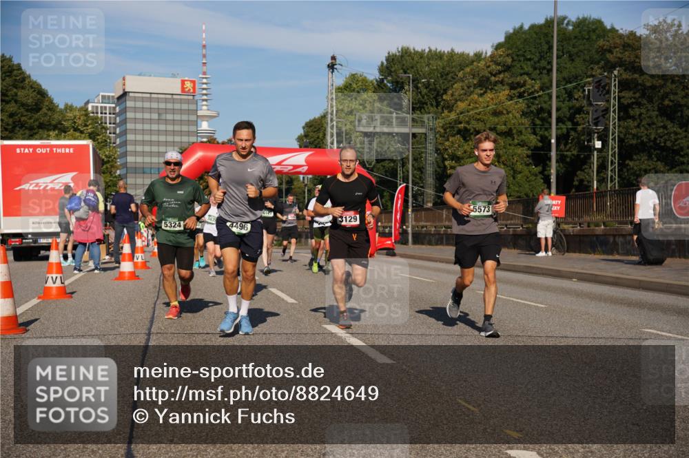 07.09.2025 - BARMER Alsterlauf Yannick Fuchs http://msf.ph/oto/8824649 07.09.2025 09:49:58 Laufen 5671, 4496, 5324, 3129, 5573 meine-sportfotos.de