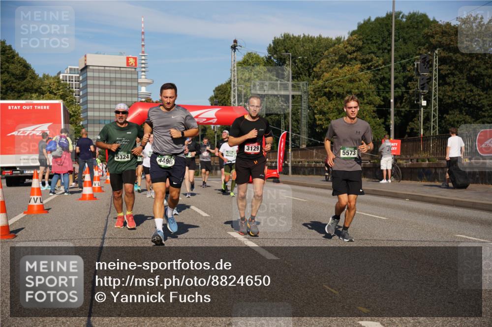 07.09.2025 - BARMER Alsterlauf Yannick Fuchs http://msf.ph/oto/8824650 07.09.2025 09:49:58 Laufen 3129, 3716, 5573, 5324, 4496 meine-sportfotos.de