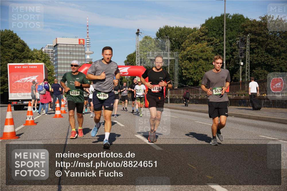 07.09.2025 - BARMER Alsterlauf Yannick Fuchs http://msf.ph/oto/8824651 07.09.2025 09:49:58 Laufen 3129, 5324, 3716, 4496, 557, 4 meine-sportfotos.de