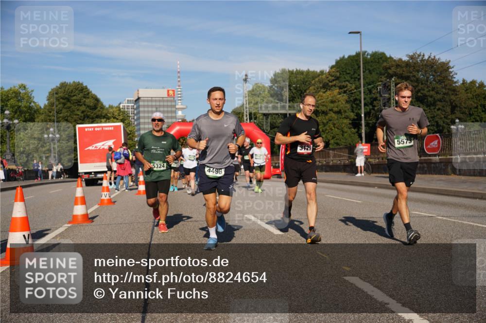07.09.2025 - BARMER Alsterlauf Yannick Fuchs http://msf.ph/oto/8824654 07.09.2025 09:49:59 Laufen 5324, 4496, 3129, 716, 5573 meine-sportfotos.de