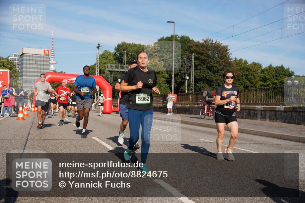 07.09.2025 - BARMER Alsterlauf Yannick Fuchs http://msf.ph/oto/8824675 07.09.2025 09:50:05 Laufen 3203, 2813, 5302, 5962, 613 meine-sportfotos.de