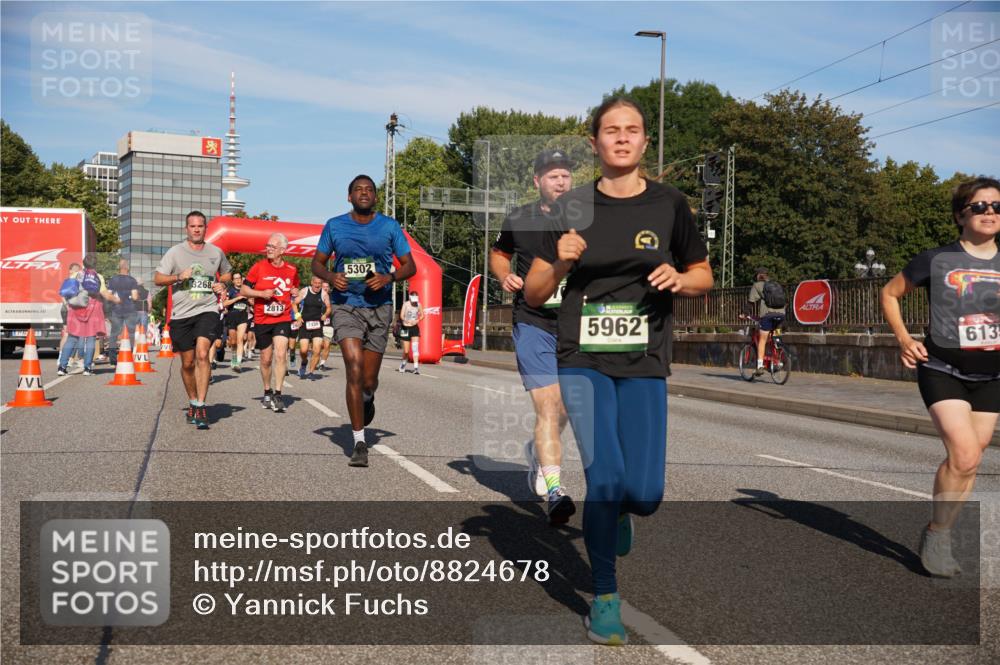 07.09.2025 - BARMER Alsterlauf Yannick Fuchs http://msf.ph/oto/8824678 07.09.2025 09:50:06 Laufen 3268, 4701, 2813, 2830, 5302, 5962, 6135 meine-sportfotos.de