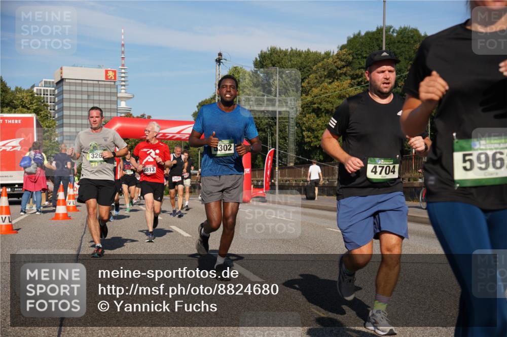07.09.2025 - BARMER Alsterlauf Yannick Fuchs http://msf.ph/oto/8824680 07.09.2025 09:50:06 Laufen 326, 1707, 2813, 1919, 2830, 302, 4704, 596 meine-sportfotos.de