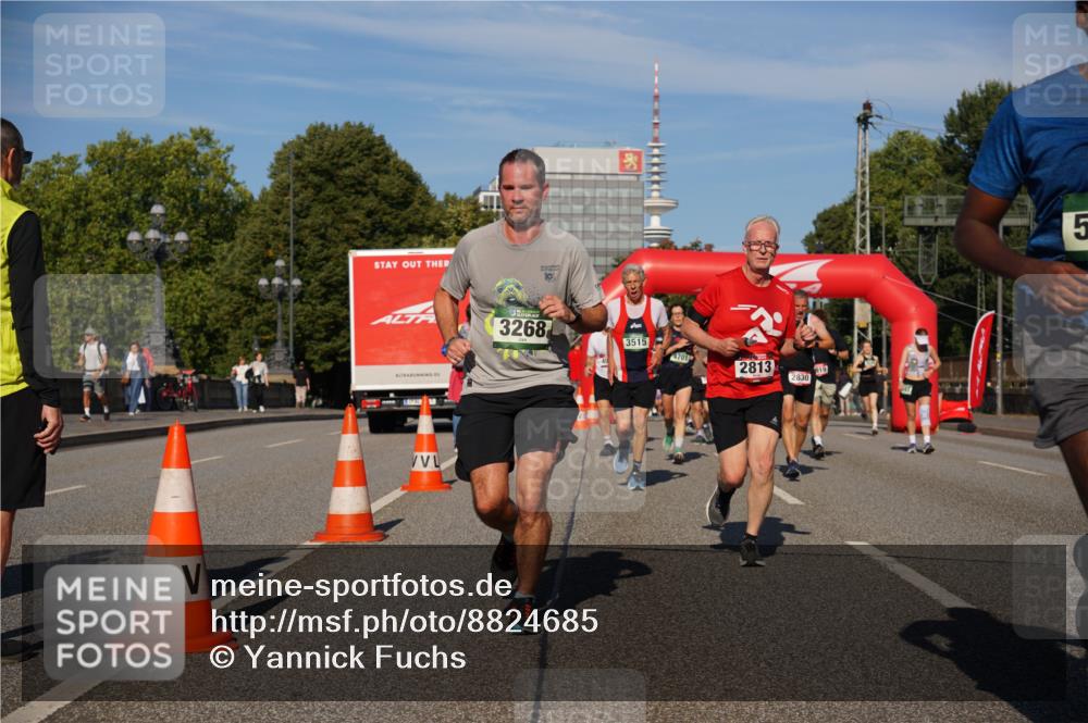 07.09.2025 - BARMER Alsterlauf Yannick Fuchs http://msf.ph/oto/8824685 07.09.2025 09:50:07 Laufen 10, 3268, 3515, 4701, 2813, 919, 2830, 5 meine-sportfotos.de
