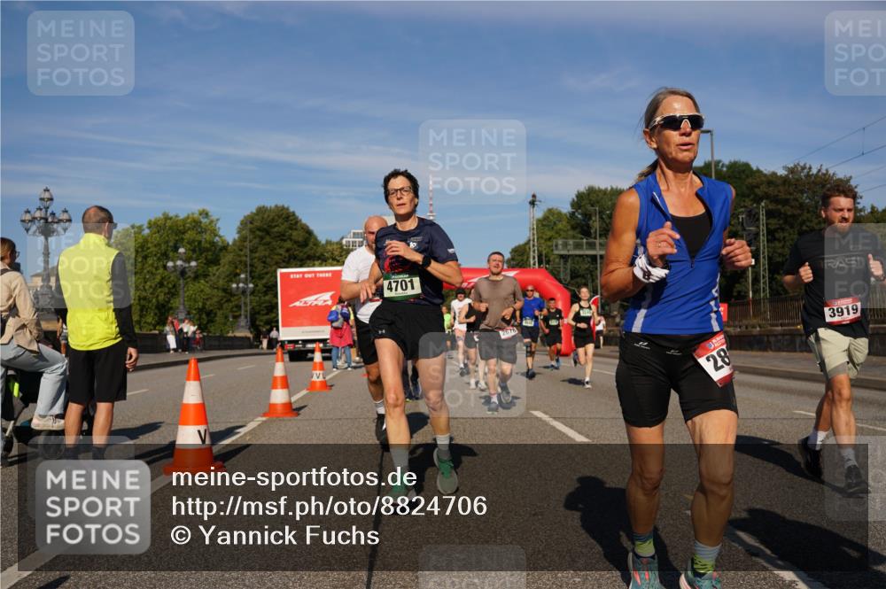07.09.2025 - BARMER Alsterlauf Yannick Fuchs http://msf.ph/oto/8824706 07.09.2025 09:50:12 Laufen 4701, 2678, 32, 49, 28, 3919 meine-sportfotos.de
