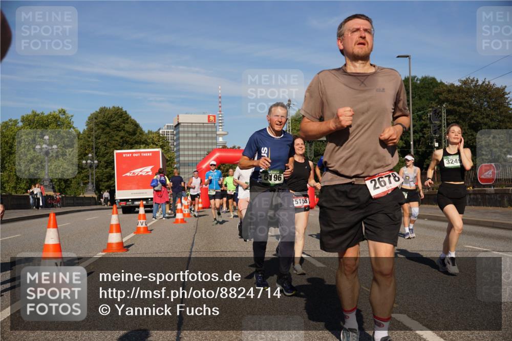 07.09.2025 - BARMER Alsterlauf Yannick Fuchs http://msf.ph/oto/8824714 07.09.2025 09:50:15 Laufen 5196, 5155, 2678, 3249 meine-sportfotos.de