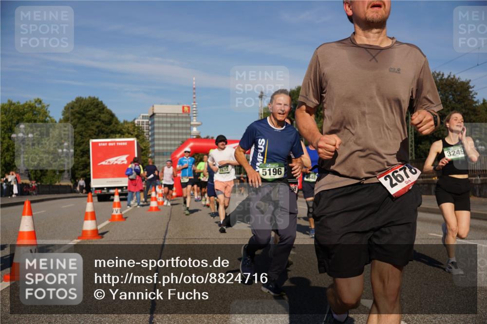 07.09.2025 - BARMER Alsterlauf Yannick Fuchs http://msf.ph/oto/8824716 07.09.2025 09:50:15 Laufen 2672, 5196, 948, 2678, 3249 meine-sportfotos.de