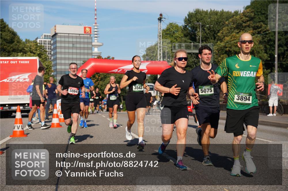 07.09.2025 - BARMER Alsterlauf Yannick Fuchs http://msf.ph/oto/8824742 07.09.2025 09:50:21 Laufen 5864, 5842, 3543, 5075, 3894 meine-sportfotos.de