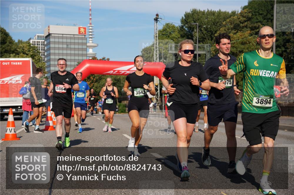 07.09.2025 - BARMER Alsterlauf Yannick Fuchs http://msf.ph/oto/8824743 07.09.2025 09:50:22 Laufen 4920, 5864, 3543, 5843, 5842, 406, 075, 36, 3894 meine-sportfotos.de