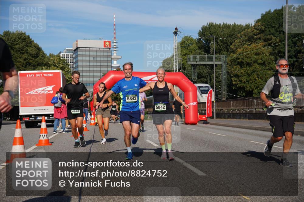 07.09.2025 - BARMER Alsterlauf Yannick Fuchs http://msf.ph/oto/8824752 07.09.2025 09:50:24 Laufen 4920, 5843, 5842 meine-sportfotos.de