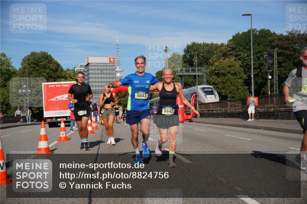 07.09.2025 - BARMER Alsterlauf Yannick Fuchs http://msf.ph/oto/8824756 07.09.2025 09:50:25 Laufen 4920, 5843, 5842 meine-sportfotos.de