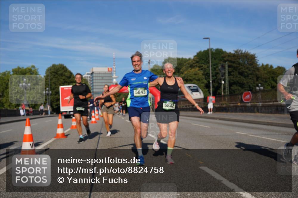 07.09.2025 - BARMER Alsterlauf Yannick Fuchs http://msf.ph/oto/8824758 07.09.2025 09:50:25 Laufen 5843, 5842 meine-sportfotos.de