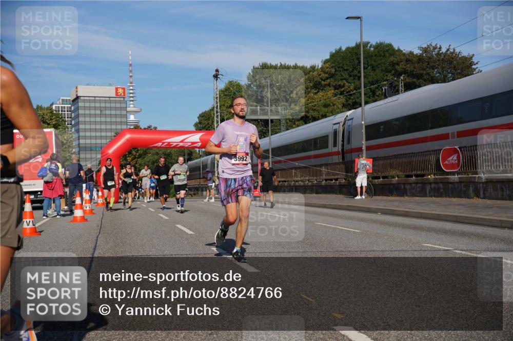 07.09.2025 - BARMER Alsterlauf Yannick Fuchs http://msf.ph/oto/8824766 07.09.2025 09:50:28 Laufen 3992, 324 meine-sportfotos.de