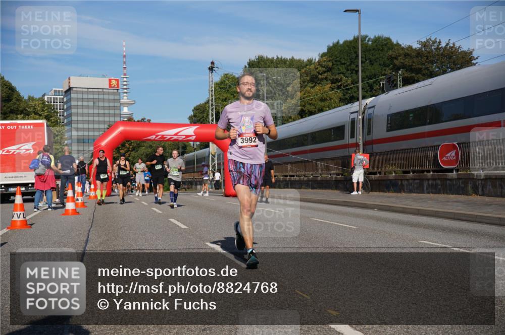 07.09.2025 - BARMER Alsterlauf Yannick Fuchs http://msf.ph/oto/8824768 07.09.2025 09:50:28 Laufen 5260, 3992, 4952, 6324 meine-sportfotos.de