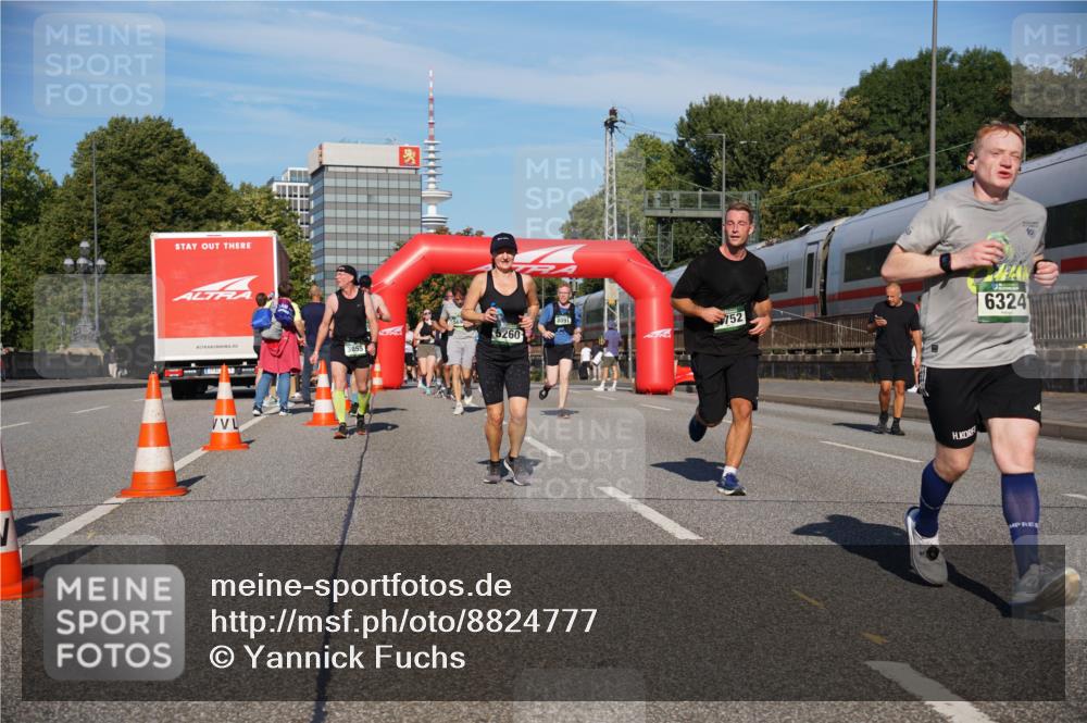 07.09.2025 - BARMER Alsterlauf Yannick Fuchs http://msf.ph/oto/8824777 07.09.2025 09:50:33 Laufen 752, 5260, 3055, 6324 meine-sportfotos.de