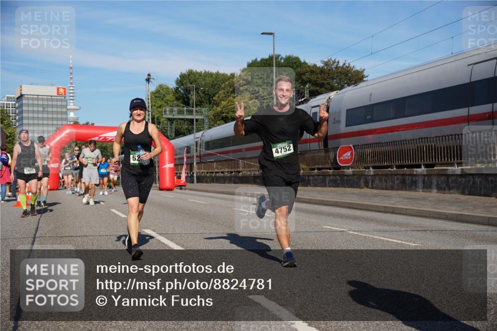 07.09.2025 - BARMER Alsterlauf Yannick Fuchs http://msf.ph/oto/8824781 07.09.2025 09:50:34 Laufen 52, 3055, 4752, 2 meine-sportfotos.de