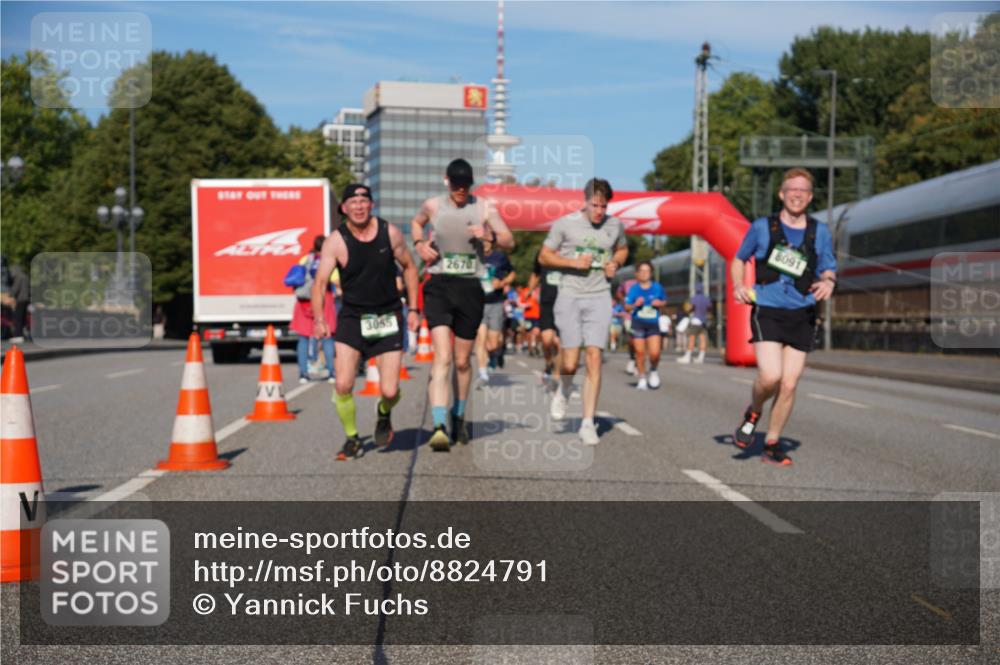 07.09.2025 - BARMER Alsterlauf Yannick Fuchs http://msf.ph/oto/8824791 07.09.2025 09:50:36 Laufen 3055, 2670, 8091 meine-sportfotos.de