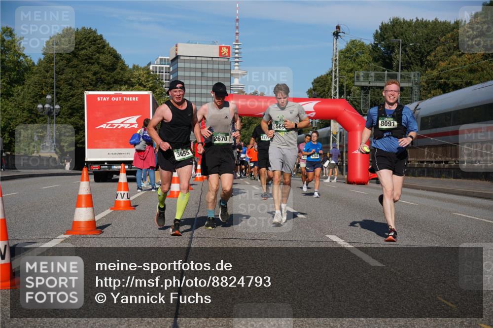 07.09.2025 - BARMER Alsterlauf Yannick Fuchs http://msf.ph/oto/8824793 07.09.2025 09:50:36 Laufen 2670, 3055, 4225, 569, 4283, 8091 meine-sportfotos.de
