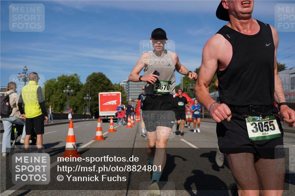 07.09.2025 - BARMER Alsterlauf Yannick Fuchs http://msf.ph/oto/8824801 07.09.2025 09:50:39 Laufen 2670, 4229, 36, 3055, 0 meine-sportfotos.de