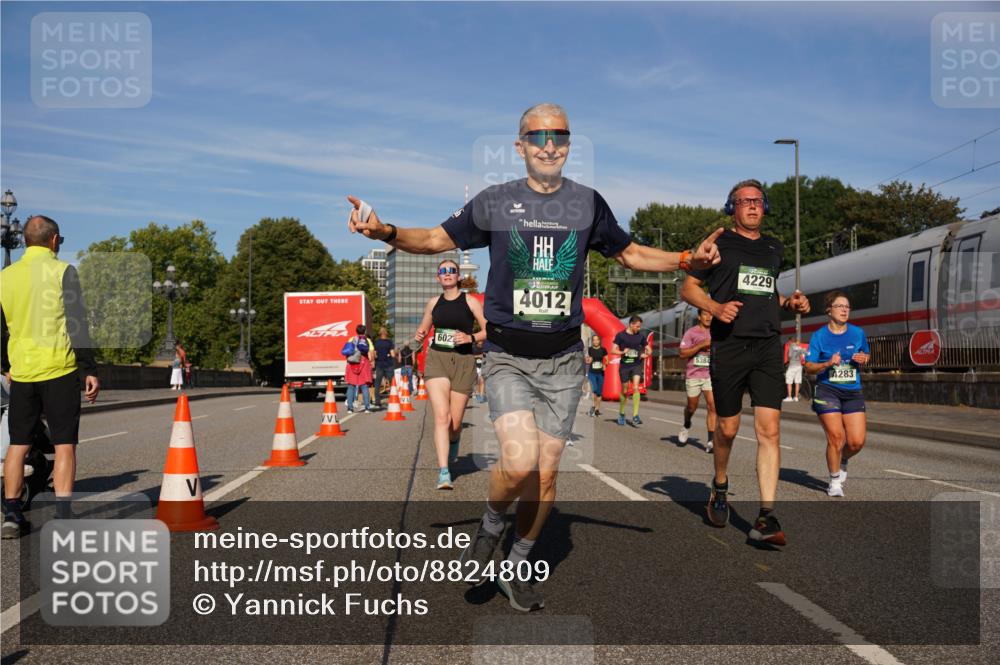 07.09.2025 - BARMER Alsterlauf Yannick Fuchs http://msf.ph/oto/8824809 07.09.2025 09:50:41 Laufen 602, 4012, 5384, 4229, 283 meine-sportfotos.de