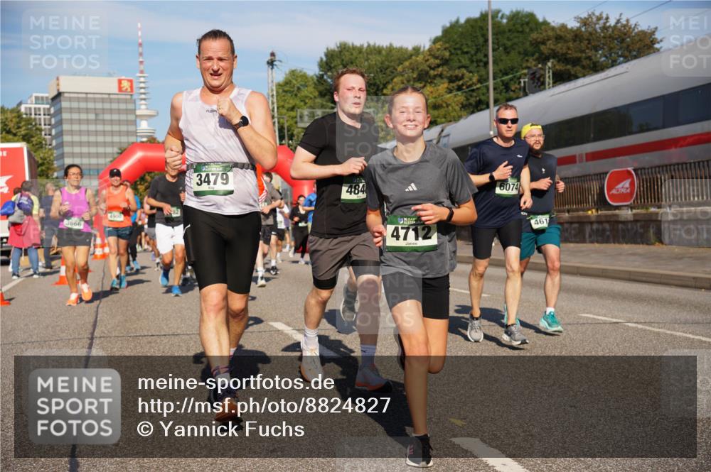 07.09.2025 - BARMER Alsterlauf Yannick Fuchs http://msf.ph/oto/8824827 07.09.2025 09:50:47 Laufen 3666, 4900, 3479, 484, 4712, 6074, 461 meine-sportfotos.de