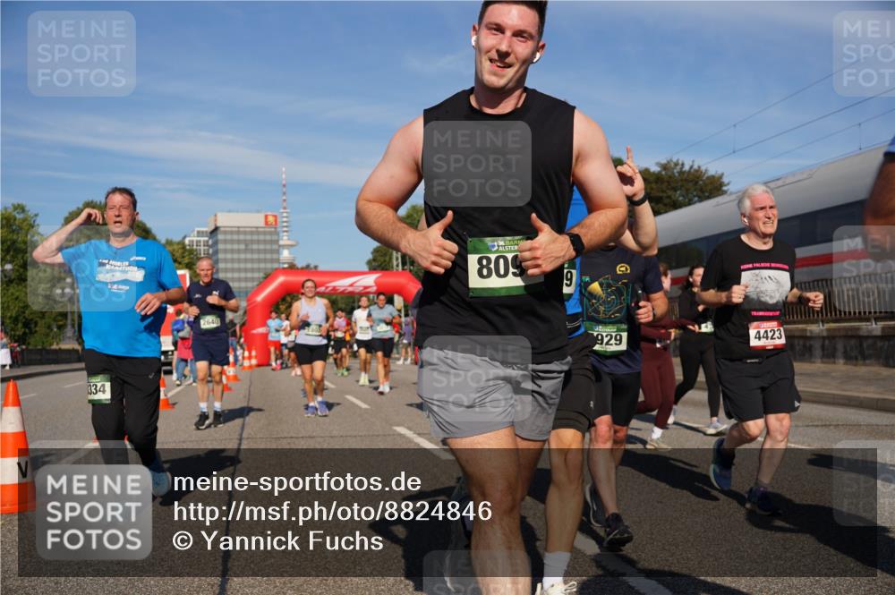 07.09.2025 - BARMER Alsterlauf Yannick Fuchs http://msf.ph/oto/8824846 07.09.2025 09:50:53 Laufen 8, 334, 2640, 136, 809, 66, 929, 4423 meine-sportfotos.de