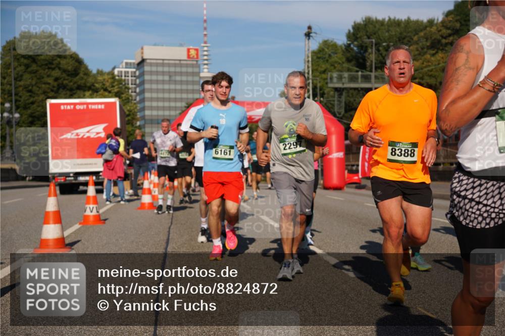 07.09.2025 - BARMER Alsterlauf Yannick Fuchs http://msf.ph/oto/8824872 07.09.2025 09:51:01 Laufen 4872, 6161, 2297, 19, 8388 meine-sportfotos.de