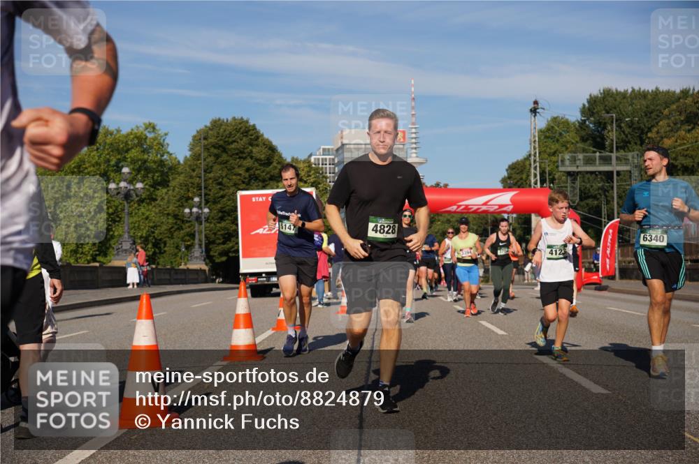 07.09.2025 - BARMER Alsterlauf Yannick Fuchs http://msf.ph/oto/8824879 07.09.2025 09:51:05 Laufen 2147, 4828, 3394, 3704, 4123, 6340 meine-sportfotos.de