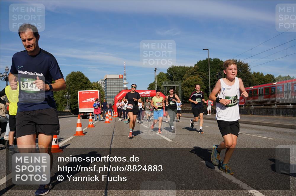 07.09.2025 - BARMER Alsterlauf Yannick Fuchs http://msf.ph/oto/8824883 07.09.2025 09:51:08 Laufen 5147, 3394, 3593, 3266, 123 meine-sportfotos.de