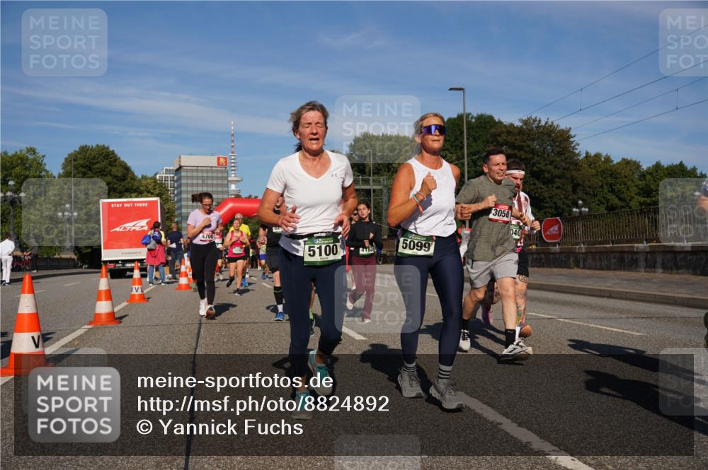 07.09.2025 - BARMER Alsterlauf Yannick Fuchs http://msf.ph/oto/8824892 07.09.2025 09:51:12 Laufen 4700, 3252, 5100, 4183, 5099, 3050, 040 meine-sportfotos.de