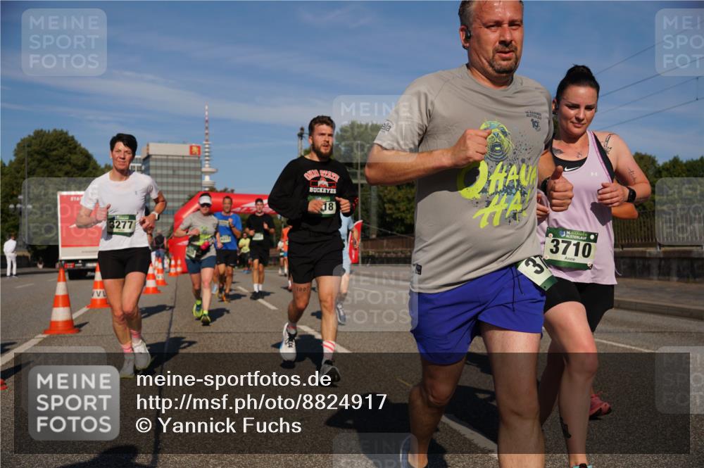 07.09.2025 - BARMER Alsterlauf Yannick Fuchs http://msf.ph/oto/8824917 07.09.2025 09:51:20 Laufen 3277, 18, 3710, 1997 meine-sportfotos.de