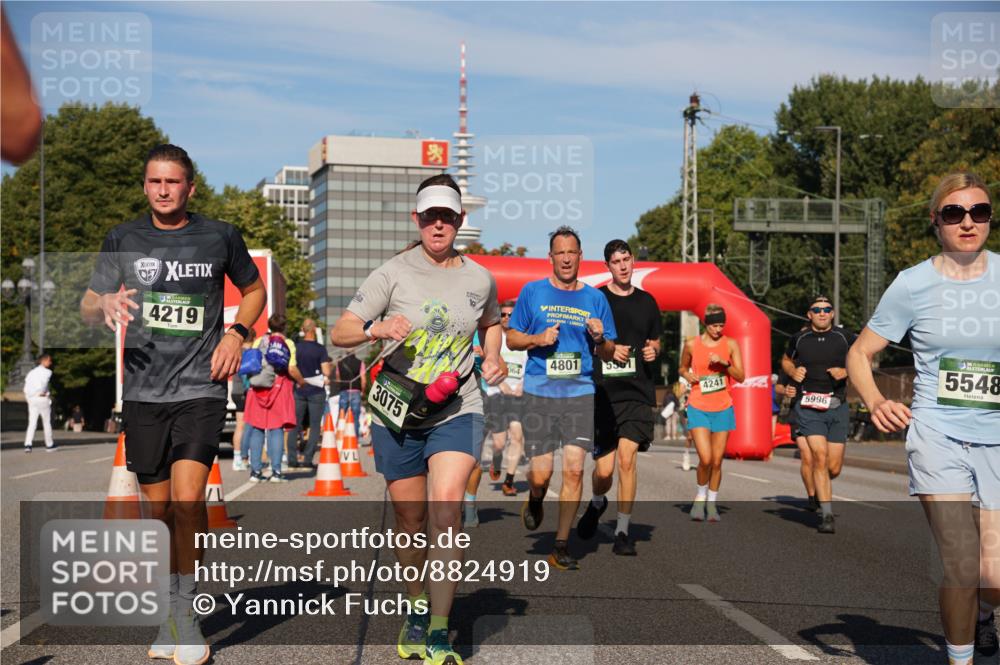 07.09.2025 - BARMER Alsterlauf Yannick Fuchs http://msf.ph/oto/8824919 07.09.2025 09:51:21 Laufen 4219, 3075, 064, 4801, 5501, 4241, 5996, 136, 5548 meine-sportfotos.de